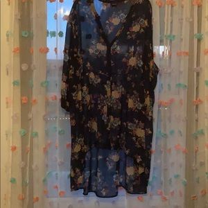 Plus size tunic like new.